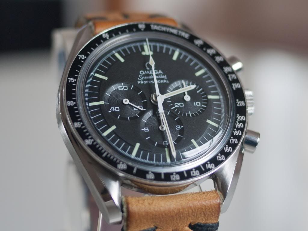 speedmaster display back