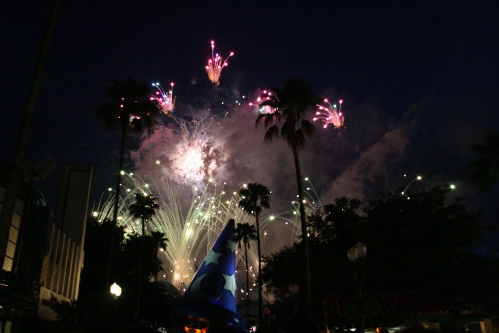 040MGMfireworks.jpg