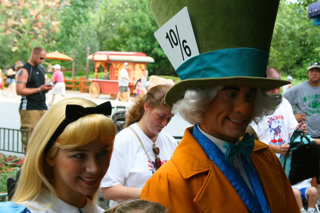 054AliceandMadHatter.jpg