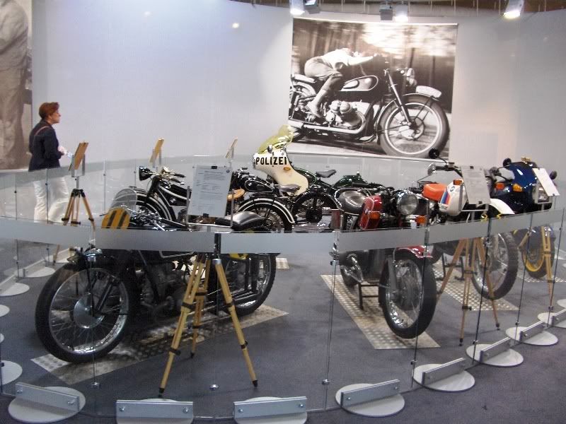 http://i186.photobucket.com/albums/x76/fdovargas/BMW%20Museum/HPIM3249.jpg