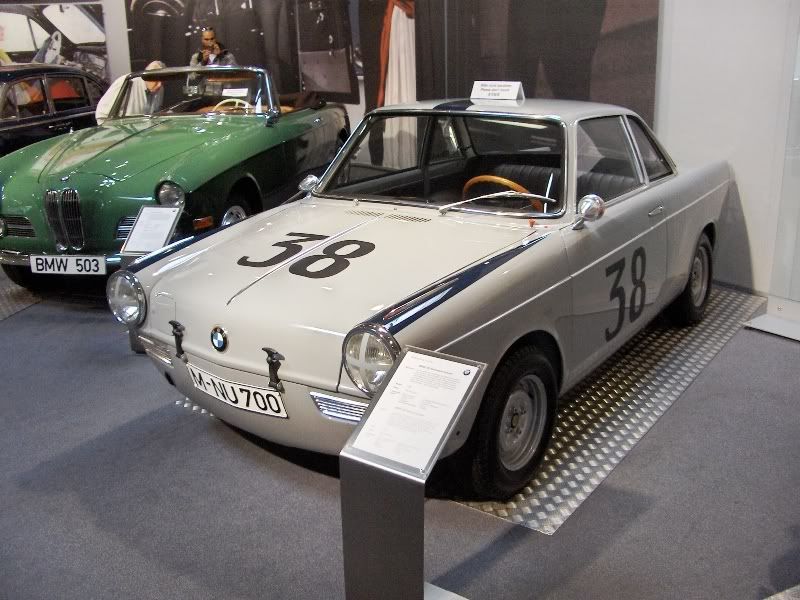 http://i186.photobucket.com/albums/x76/fdovargas/BMW%20Museum/HPIM3254.jpg