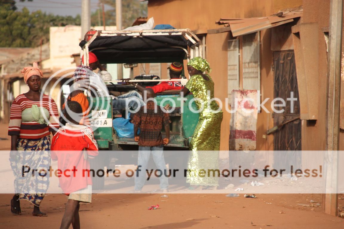 http://i186.photobucket.com/albums/x175/helmikk/GAMBIA/IMG_5449.jpg